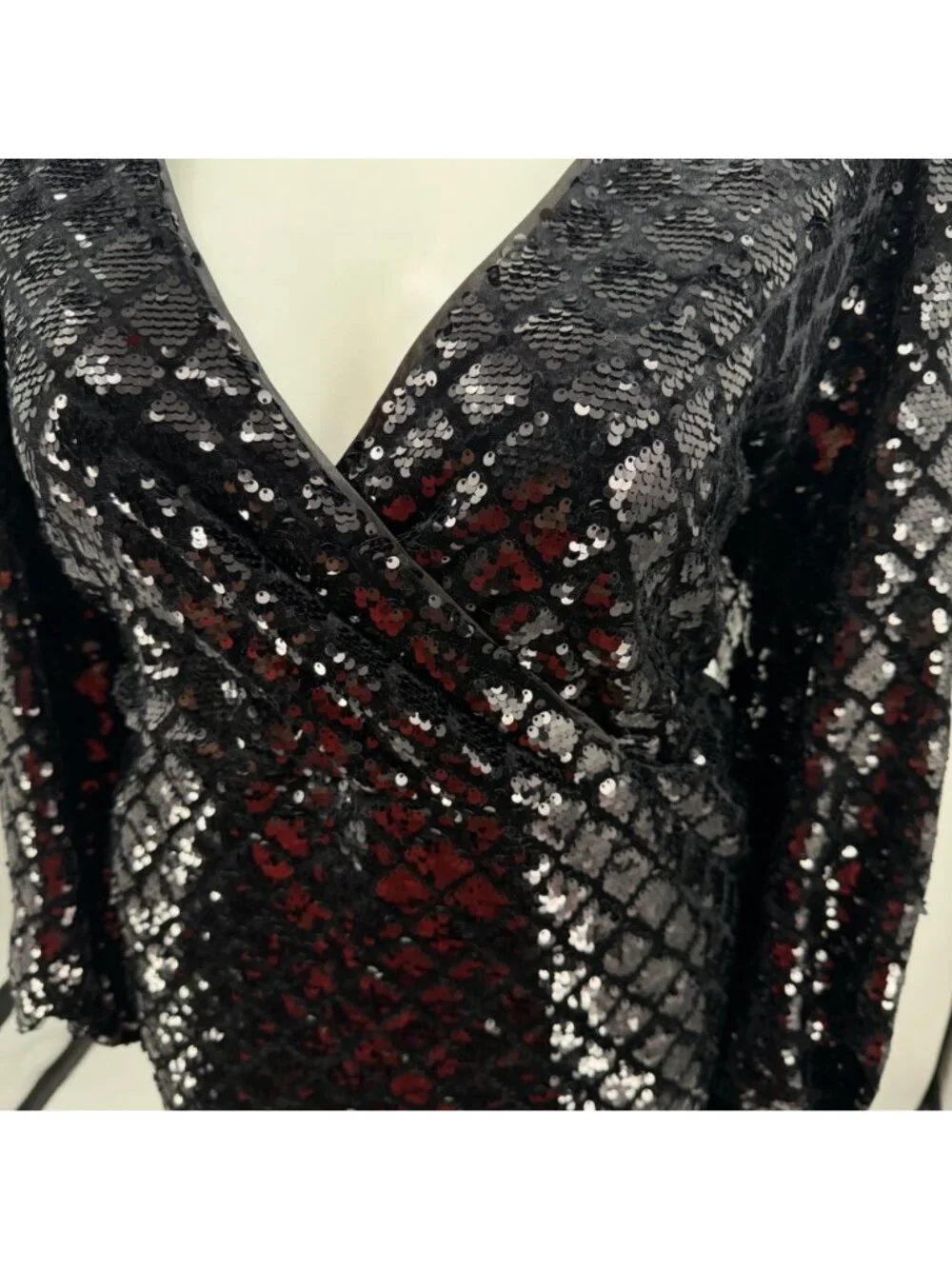 Torrid Black Sequin Surplice Mini Dress Size 22 Long Sleeve and Pockets New - Picture 10 of 12